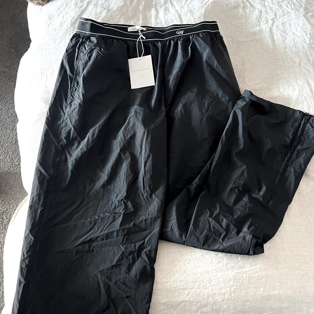 Oak + fort parachute pants😊🤍